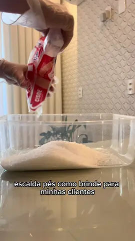 Escalda pés como brinde, super fácil de fazer 🫶🏻💜 #fyp #brinde #foryou #explore #viral #escaldapes #empreendedorismo 
