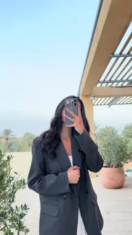 Blazer lady is here #fyp #fashiontiktok #fashion #style #blazer #riyadh #saudiarabia🇸🇦 #outfitinspo #trendyoutfits #fits 
