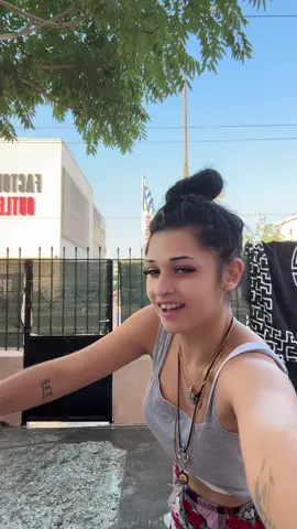 Γεια σ  ρε μάνα 🤣🧿