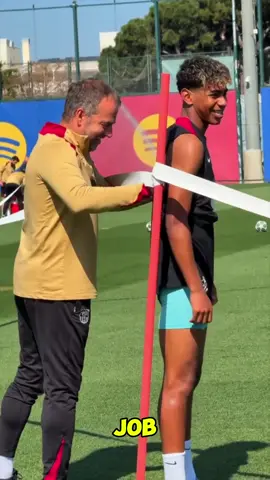 HANSI FLICK LIFTS LAMINE YAMAL’S  IN TRAINING – TER STEGEN MISS BARCELONA PRE-SEASON TRAINING! #lamineyamal #party #barcelona 