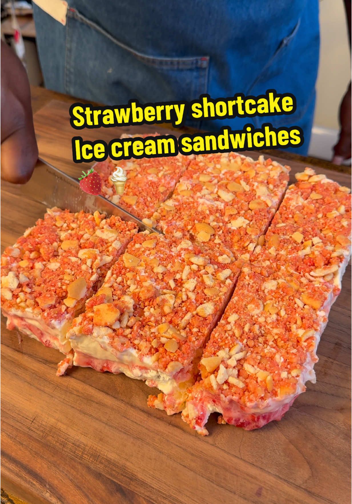 Sum' Sweet Episode 5: Strawberry Shortcake ice cream sandwiches. Ingredients⬇️ 11.2 oz of shortbread cookies 3 tbsp strawberry jello mix 1 stick melted butter (unsalted) 48 oz vanilla ice cream Strawberry sundae topping(optional) #strawberryshortcake #strawberryshortcakeicecreamsandwich #strawberryshortcakeicecream #sumsweet #icecream #strawberries #dessert #sweets #EasyRecipes #baking #sumsweetseries 