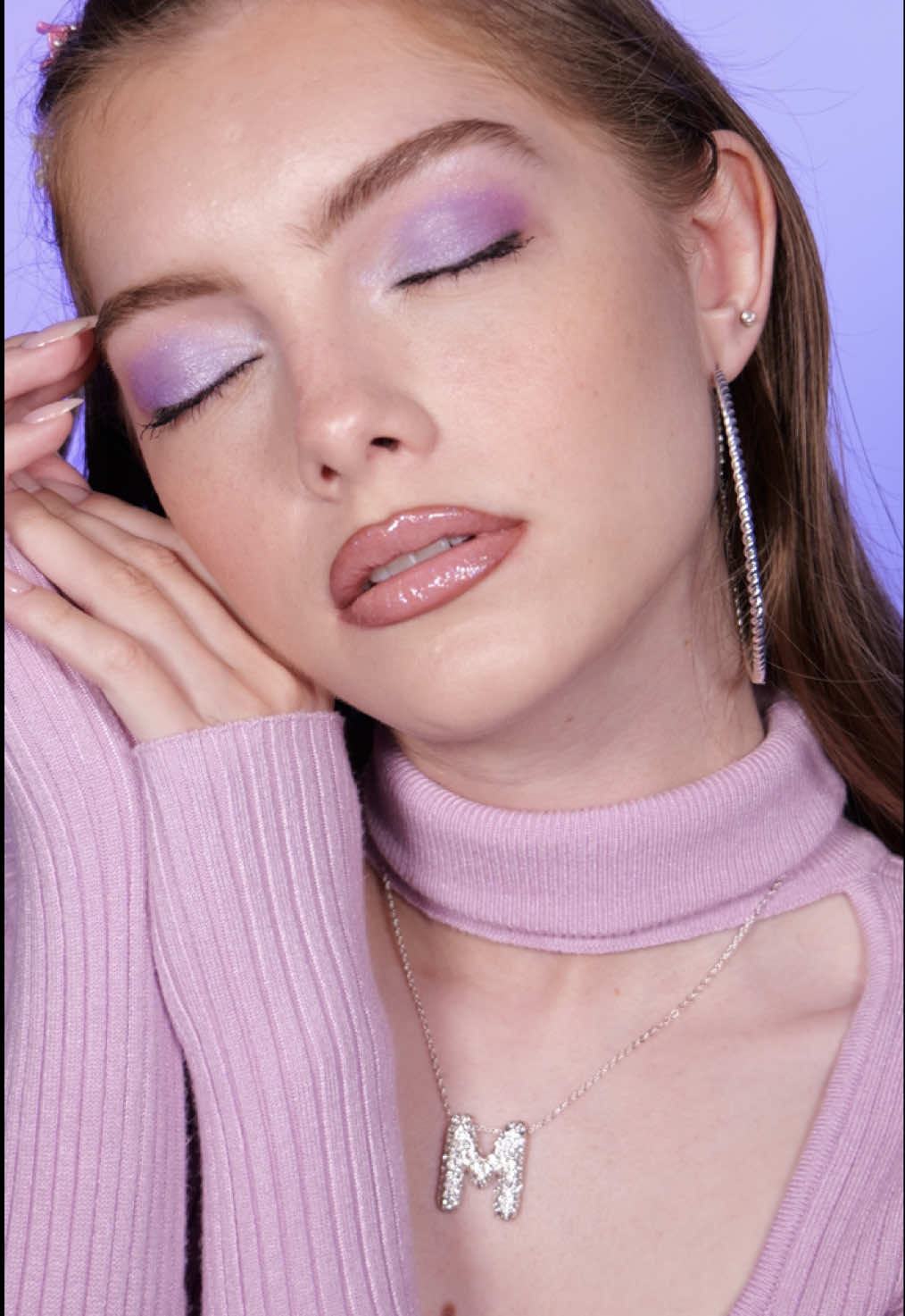 2000s it girl makeup 🪽 Ref: • Fade into hue palette @ColourPop Cosmetics  • In a Trance palette @colourpop • Crème gel liner - Cry baby @colourpop • Lasting precision eyeliner @KIKO Milano  • Hypnôse drama mascara @Lancôme  • Flutter extension mascara @lancome • Lip pencil - Chestnut @maccosmetics  • Satin lipstick - Fleshpot @maccosmetics • Juicy tubes - Lavender latte @lancome *Produits offerts* @niceworkparisoff  • Brushes @Zoevacosmetics  Créatrice UGC premium Créatrice UGC makeup Contenu UGC beaute Contenu UGC maquillage #makeup #beauty #tutorial #creatriceugcfrance #ugcfrance #2000smakeup 