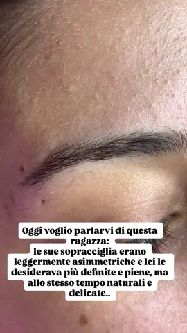 ✨oggi voglio raccontarvi una storia✨ Questa ragazza, per anni ha convissuto con sopracciglia leggermente asimmetriche e con quei fastidiosi “buchetti” che le facevano perdere tempo ogni mattina davanti allo specchio. Matita, gel, ritocchi… e mai un risultato davvero naturale. Poi ha deciso di fare un passo per sé: 💖 ha scelto il trucco permanente effetto sfumato. In questo modo, e senza alcun dolore, abbiamo ridato simmetria, pienezza e leggerezza al suo sguardo, rispettando al massimo la forma del viso e la naturale inclinazione delle sue sopracciglia. •Oggi ha un risultato armonioso e realistico, che sembra nato con lei. E il meglio? Si sveglia ogni giorno già pronta ✨ 👉 Anche tu hai sopracciglia con piccoli difetti che vorresti migliorare in modo naturale? Scrivimi, sarò felice di aiutarti 💌 __ #truccopermanente #sopraccigliaeffettosfumato #primadopo #sopraccigliaNaturali  #pmu  #dermopigmentazione #estate2025 #annalisapunzoPmu #annalisapunzo #truccopermanentebolzano  #truccopermanentetrento  #natualbrows #dermopigmentazionebolzano #truccopermanentebolzano #truccosemipermanente __ 📍Bolzano BZ Bozen.