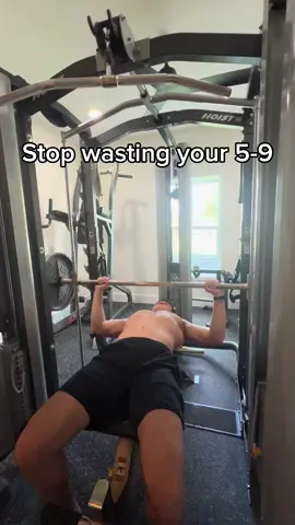 Build the life you’ve always dreamed. Don’t wast your night after your 9-5.  . . . . . #9to5 #5to9 #discipline #mindset #nightdoneright #afterwork #workout #fitnessmotivation 