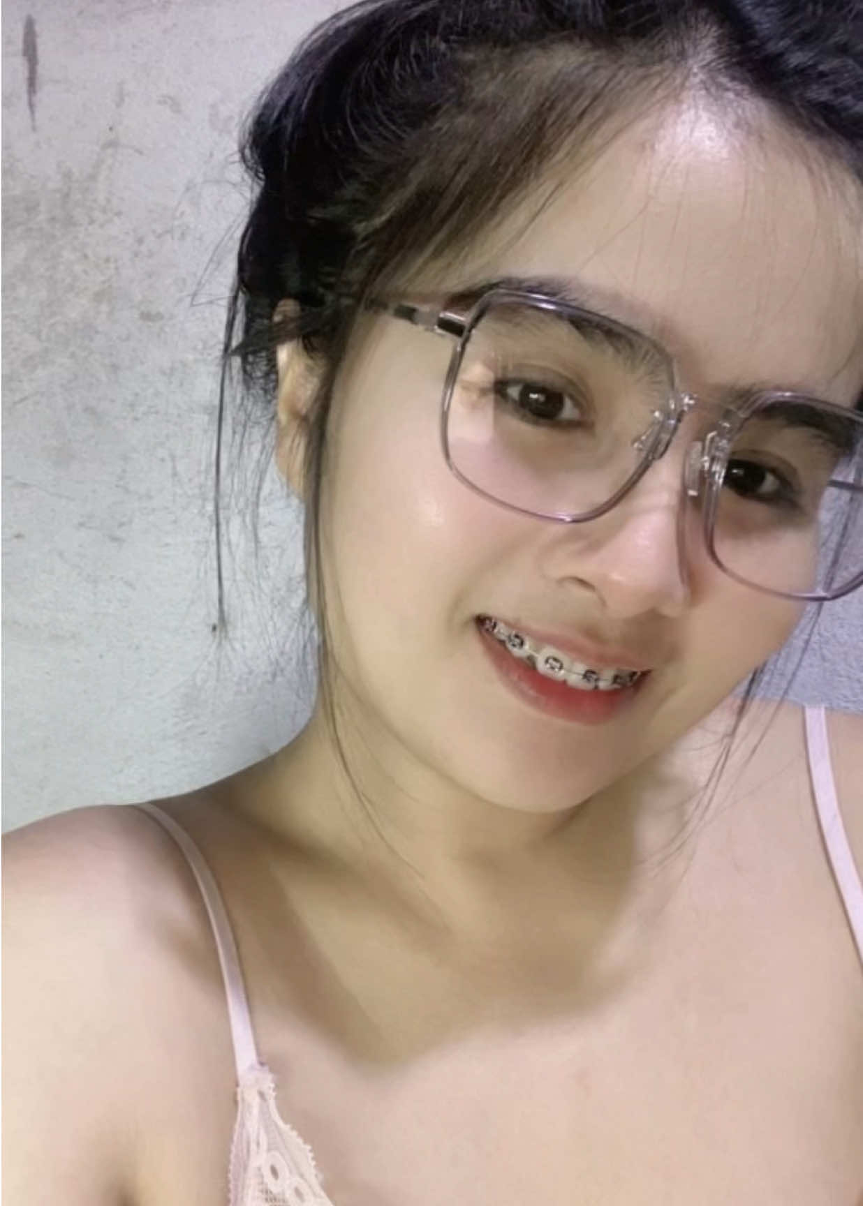 😎🙋‍♀️ #foryou #27y #fyp #เปิดการมองเห็น #หญิงแดง #เด็กใต้ป้ายภูเก็ต #เด็กใต้ #เด็กภูเก็ต #สาวภูเก็ต #pov #หญิงแดงชื่อนี้ที่รักตั้งให้ #ภูเก็ตหวานเจี๊ยบ #ผู้หญิงผมสั้น #ผู้หญิงดัดฟัน #เทรนด์วันนี้ 