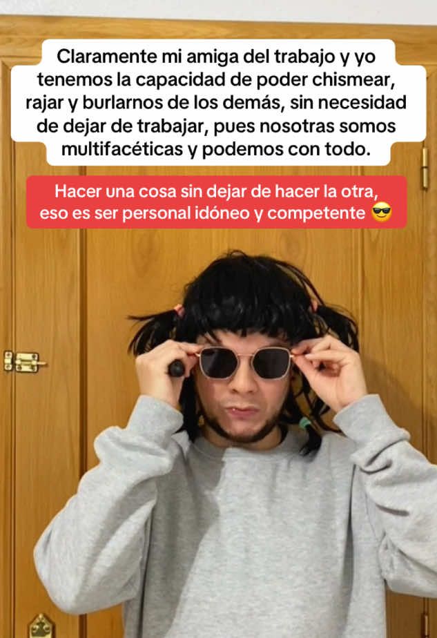 Mi amiga del trabajo y yo podemos chismear, rajar y burlarnos de los demás, sin necesidad de dejar de trabajar, somos multifacéticas y podemos con todo. 🤣 #humor #trabajo #situacioneslaborales #compañerosdetrabajo #amiga 