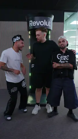 Peereira vs Rivaldios ¿Quién pega más fuerte?