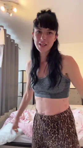 17 luglio cor piumone er tempo è ballerino 🤣 SBATITIIIIIII🤣🥳 #mumguen18 #italianialondra #vitadamamma #londra #roma #mammatok #vivereinuk 