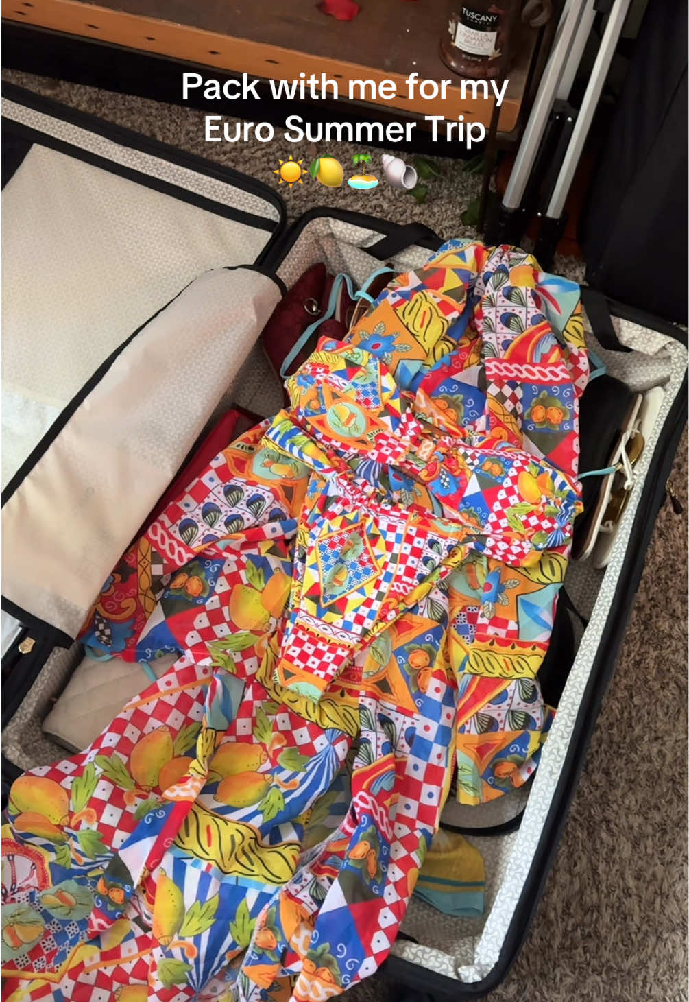 can you guess where I’m going? 🏝️🐚 #vacations #eurosummer #packwithmeforatrip #suitcasepacking #packwithmeforvacation #packwithme #vacationoutfits #vacationoutfitinspo