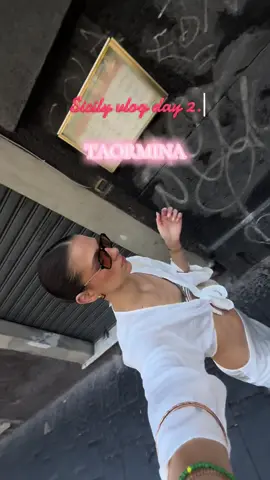 “I got married in Italy” vibez🤣👰🏽‍♀️💍 One day or day one sto bi rekli