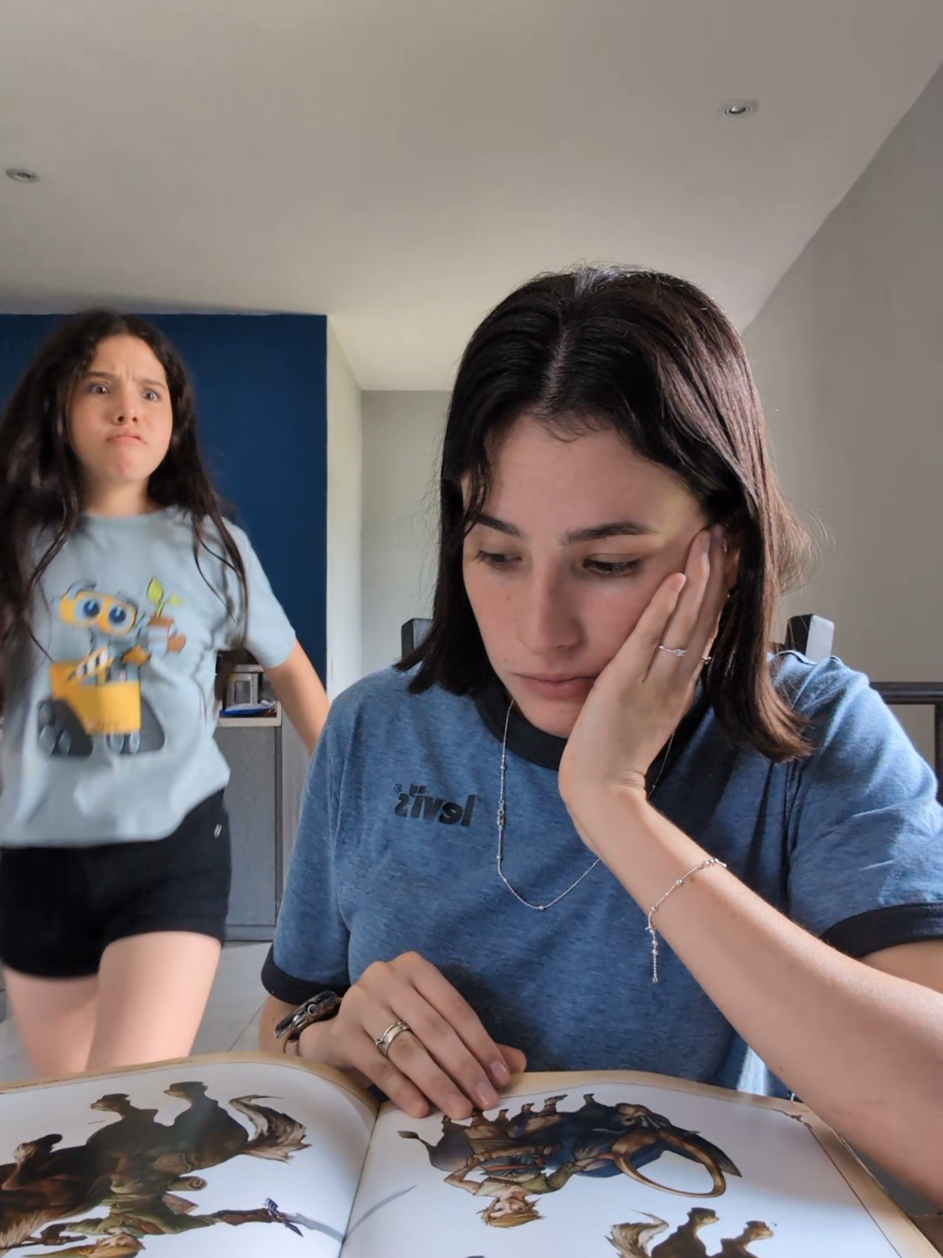 Disculpaaaa😂 #primas #fyp #horadeaventura 