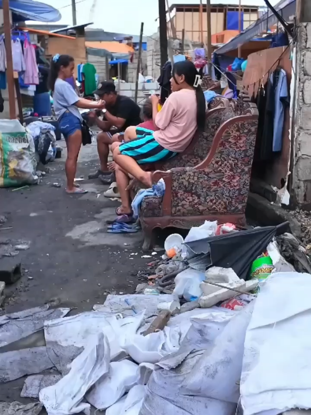 They day after the fire scene in Aroma #phillipines #manila 
