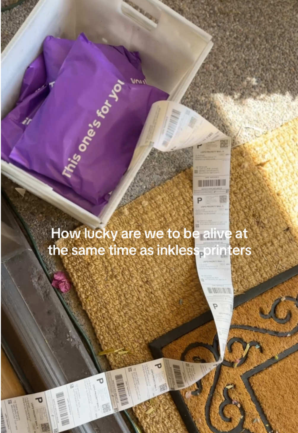 No ink. No drama. Just easy, fast thermal printing. #inklessprinter #shippinghack #labelprinter #thermalprinter #SmallBusiness #rollowireless 