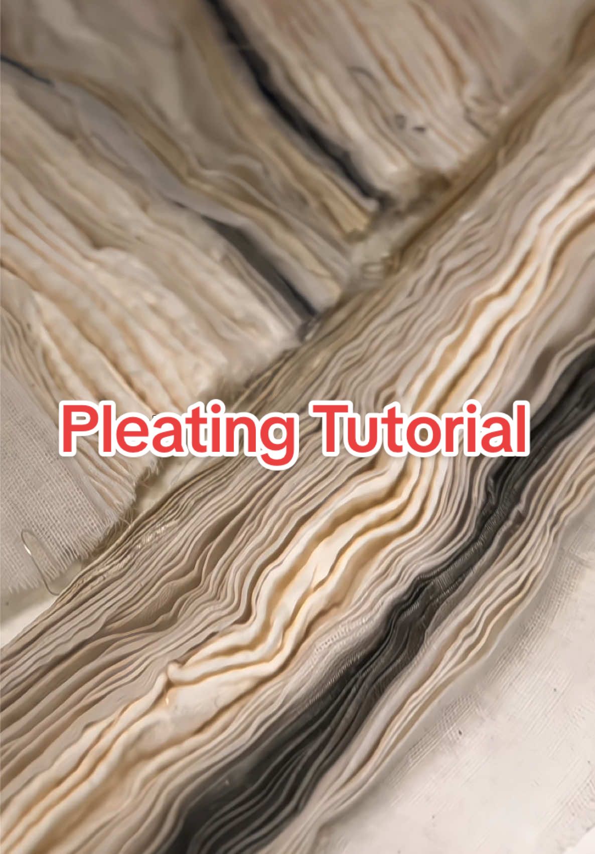 Hand pleating tutorial, inspired by Fortuny Pleats  #sewing #fashiondesigner #artiststudio #fashionstudent #fashiondesign #fabricdesign 
