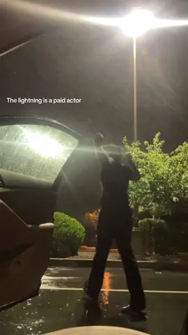 Who said 🥷 don’t sing in the rain no more 😂😂😭