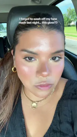 Didn’t mean to glow this hard… thank you overnight mask lol #A#AccidentalGlowG#GlowyMakeupM#MomBeautyHackI#ItGirlMomD#DewySkinS#SkincareMistakeWinE#EverydayMakeupG#GlazedButBusySoftGlam @Abib Cosmetics 