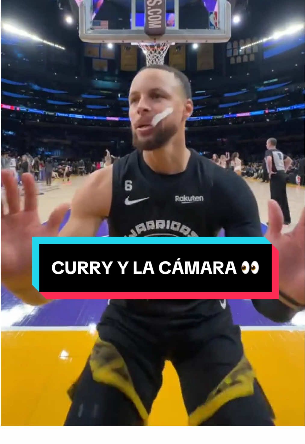 Stephen Curry y un saludo a la cámara 🤩 #NBA #warriors #curry