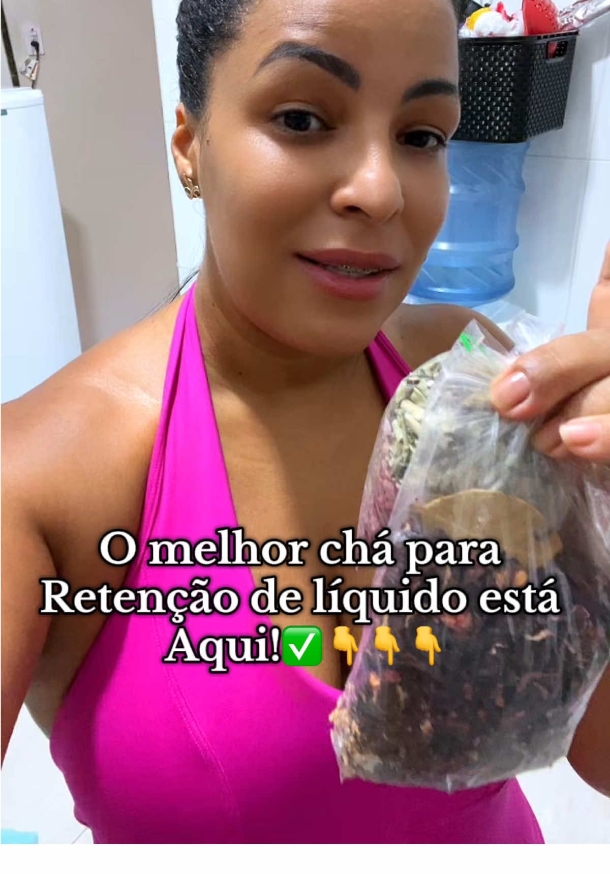 Esse é o melhor chá para retenção de líquidos, e é muito fácil de preparar ! #chaemagrecedor #retencaodeliquido #chasecabarriga #chadiuretico #diureticonatural #dicasdeemagrecimento 