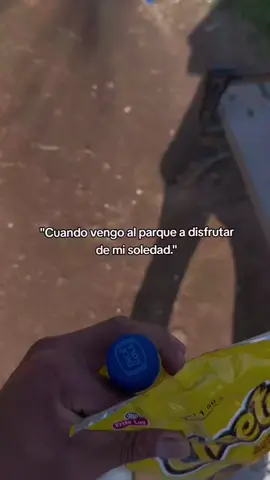 Vivo con el miedo de comer solo :c #popular #viral #soledad 