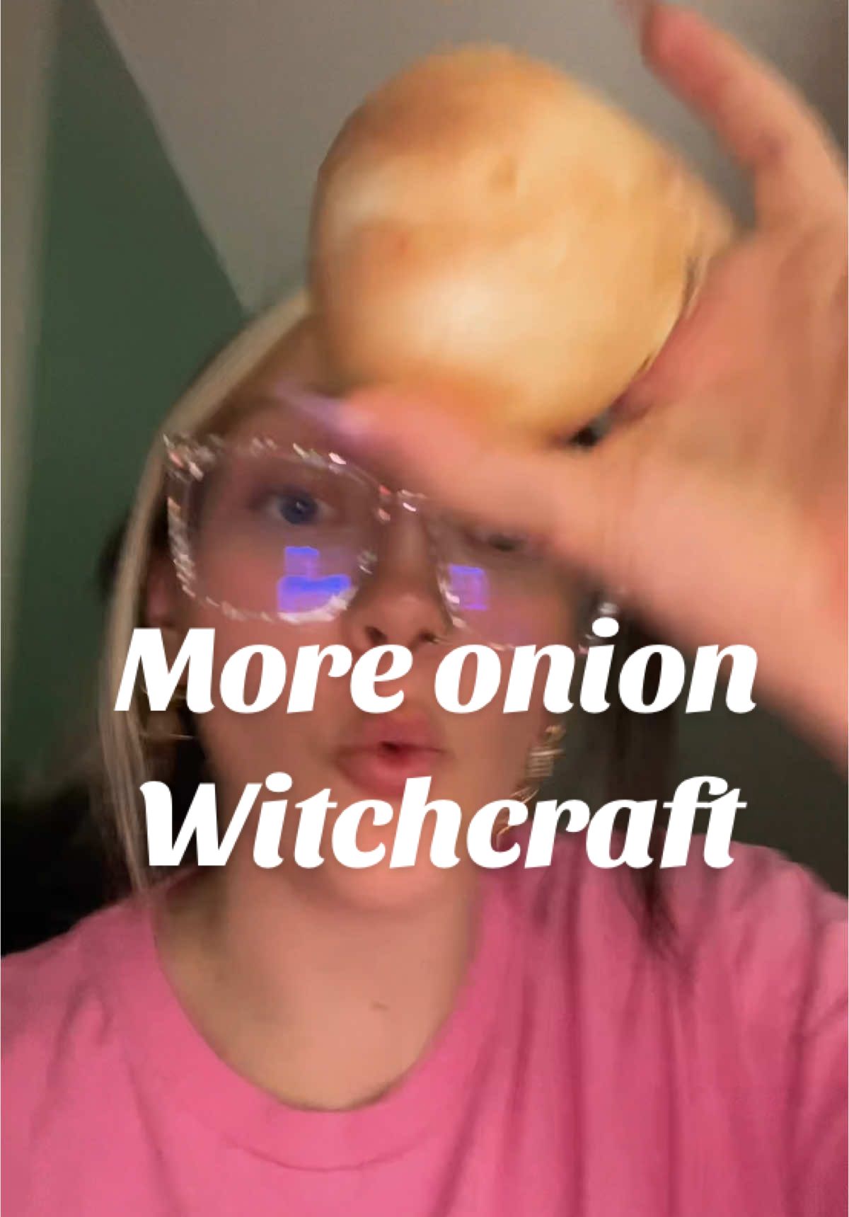 Love me some onion witchcraft. We should start an onion cult  #onion #witchcraft #witchtok #witchtip #witchcraftthings 