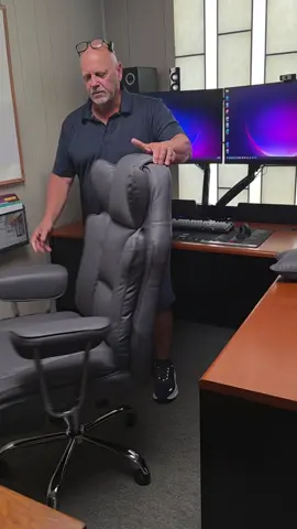 Large office chair.  #chair #office #officelife #chairs #bigguy #bigboy 