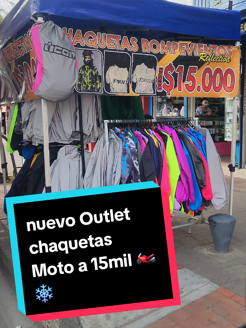 chaquetas de moto reflectivas y cortavientos a solo 15mil pesos 👏🏻✅️ #ChaquetasDeMoto   #ChaquetaReflectiva   #MotociclistasColombia   #RopaMotera   #Portavientos   #MoterosColombia   #ModaMotera   #EstiloMotero   #MoterosTikTok   #RopaDeMoto   #ChaquetasMotociclistas   #MotoStyle   #Motolife   #Motopasión   #SeguridadVial   #AccesoriosDeMoto   #OutfitMotero   #Mototendencia   #Motofashion   #mototiktok 
