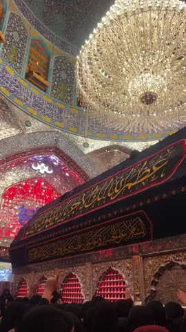 إن . تعثّـرَت خطاك يومًـا في متاهـات الحيـاة، تذڪّر أنّلَك أبًـا رؤوفًـا يُسمّـىٰ علـيآ#مرقد_الامام_علي_عليه_السلام #علي_بن_ابي_طالب #🏴 #النجف_الاشرف_الان #ياعلي_انت_الولي 