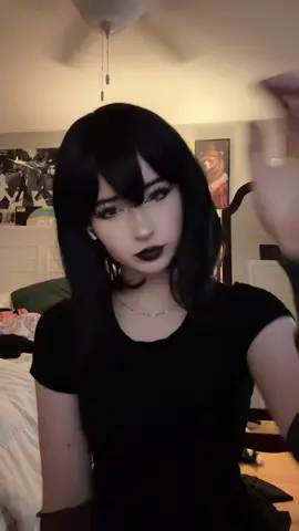 more mavis 🖤#maviscosplay #mavisdracula #altgirl #ewiz #ilovecats #hoteltransylvania 