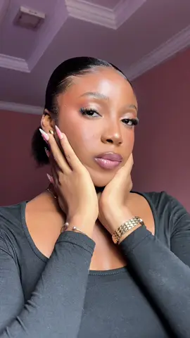 Do my makeup with me!💕💄 #makeupgirlie #cleanbeatmakeup #makeup #makeuptok #foryoupage 