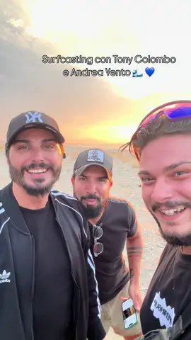 Una battuta di pesca a Surfcasting con due Big, onorato 💙 #surfcasting #fishing #longcasting #surffishing #fisherman #gennaromargarita #pescador #napoli #pescaesportiva #napoli #italy 