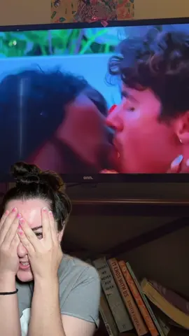 Blocking out the noise today 😍😍 #loveislandusa #nicolandria 