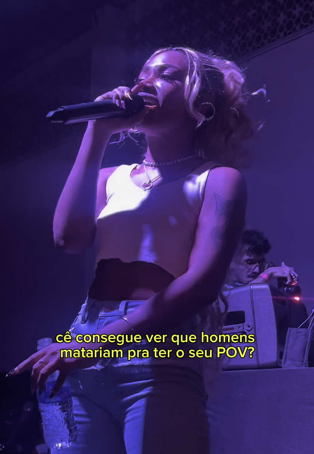 dona das melhores love songs 💘