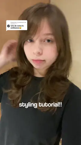 Respuesta a @seoyatz☆*:・ﾟ holaaa aki un tutorial ojalá se entienda, esto obvio q lo pueden hacer con plancha o con estos peines con calor solo que yo no tengo ok 💔 si hay algo q no se entienda me pueden preguntar :3 #tutorial #hairtutorial #hairstyle 