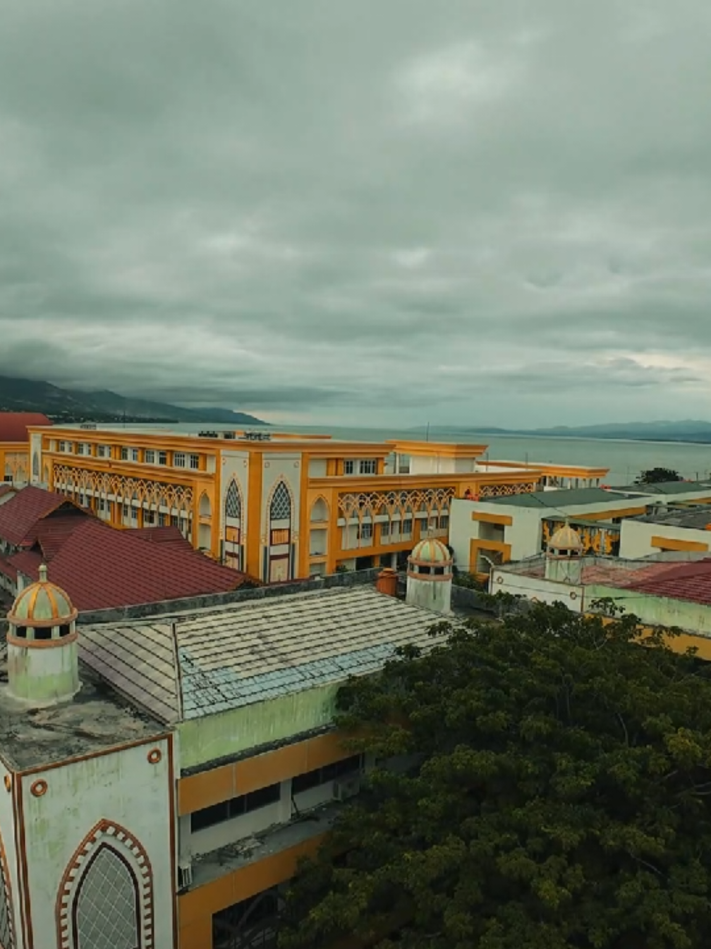 akhirnya bisa terbang lagi, ngomong² ini kita terbang di kampus UIN datokarama palu #kampus1000mimpi #fyp #djiavata2 #dji 