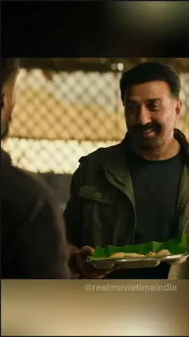 He was just eating… until they messed with the wrong Jatt 💥 #SunnyDeol #JattScene #PunjabiPower #LegendaryScene #DesiCinema #TikTokIndia #IntenseMoment #SaySorry #GadarVibes #BollywoodClassic
