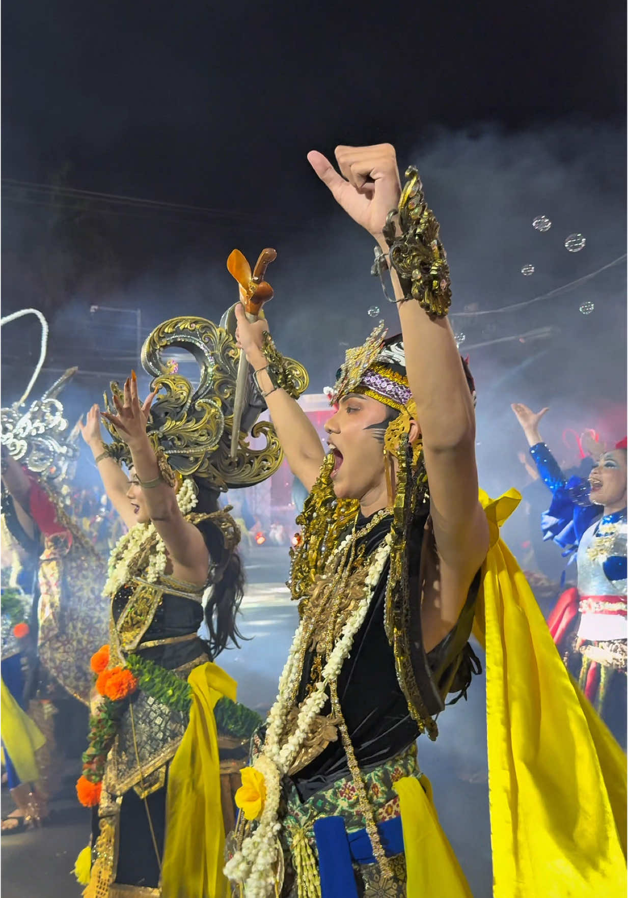 Gudang Garam dalam gelaran APEKSI Nite Carnival Kota Kediri semalam (17 Juli 2025). Ndelok pora Cah mambengi?  #kedirijalanjalan #nightcarnival #kotakediri 