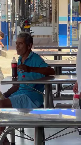 The painted soda 🥤😂 #prank #prankvideo #comedia #videoviral #fyp #foryou #foryoupage❤️❤️ 