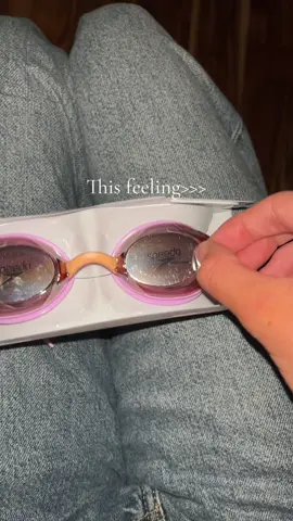 New goggles feeling 😍💋#swimmers#fyp#goggles#pink#speedo 
