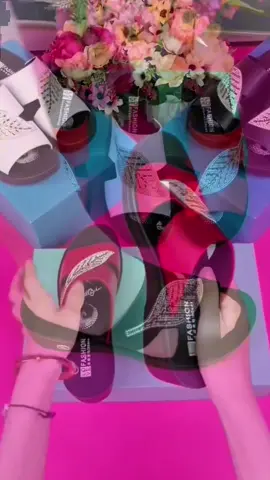 Sandal wanita motif daun ada 3 warna 