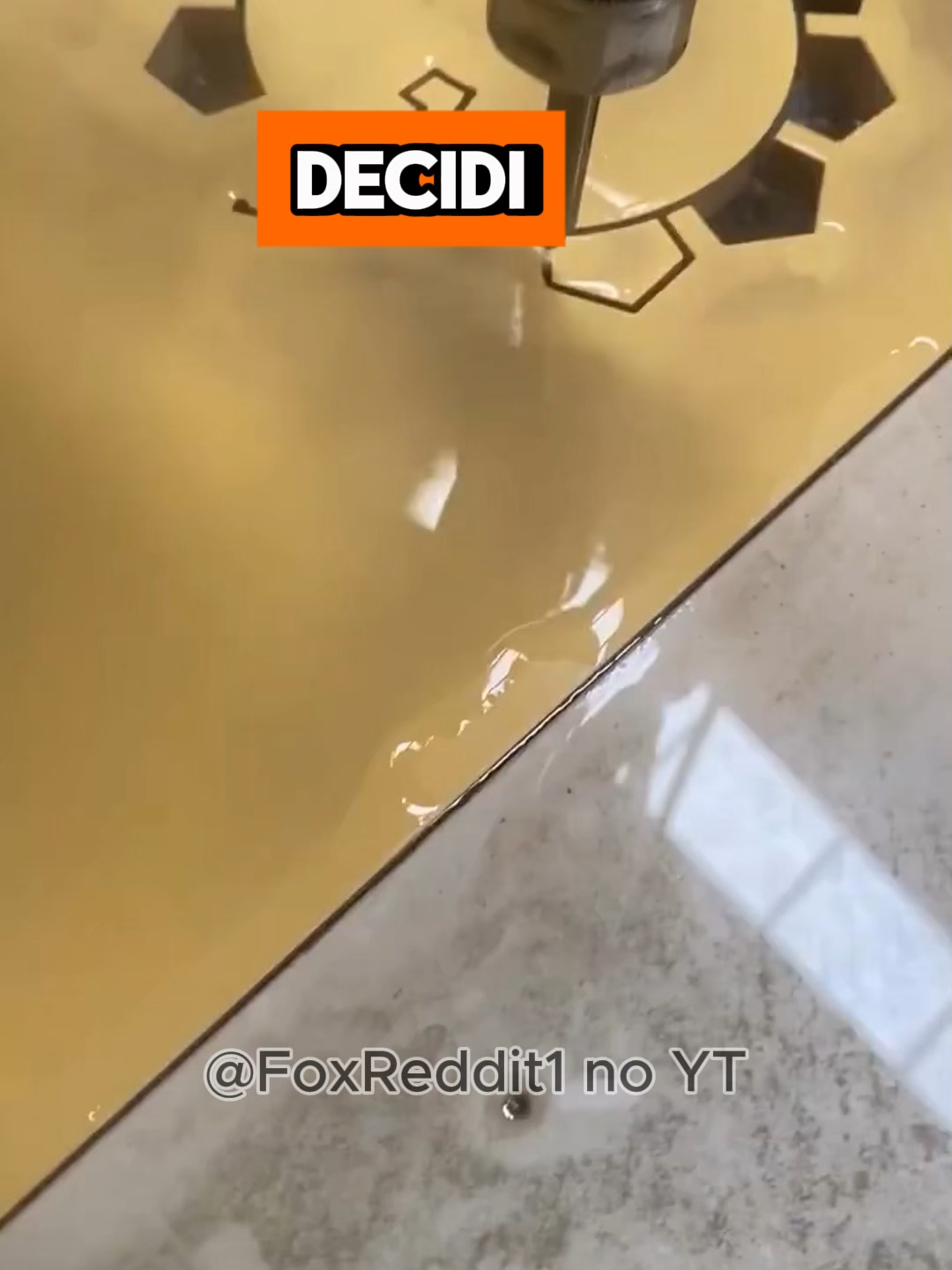 !ATENÇÃO! Assista a HISTÓRIA COMPLETA está no YT, procure por Fox Reddit Histórias, ou clique no link na bio do perfil! PEGUEI MEU NOIVO ME TRAINDO COM MINHA MADRINHA NO MEIO DAS FÉRIAS ESCOLARES, O QUE FIZ COM OS R$ 80 MIL DA POUPANÇA VAI TE CHOCAR! #redditbrasil #reddit #redditstories