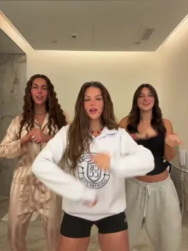 Tava mil anos sem dancinha aqui kkkk@Antonela Braga @Victória Collen ✨ 