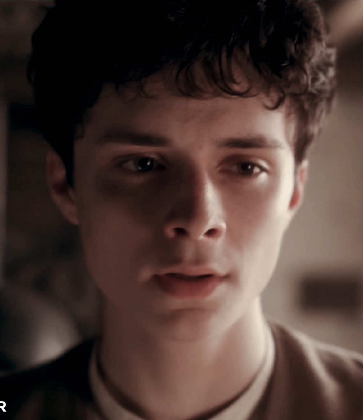 Still waiting for Season 4 like: 🧍‍♂️ #annewithane #shirbert #gilbertblythe #gilbertblytheedit #shirbertedit #anneshirleycuthbert 