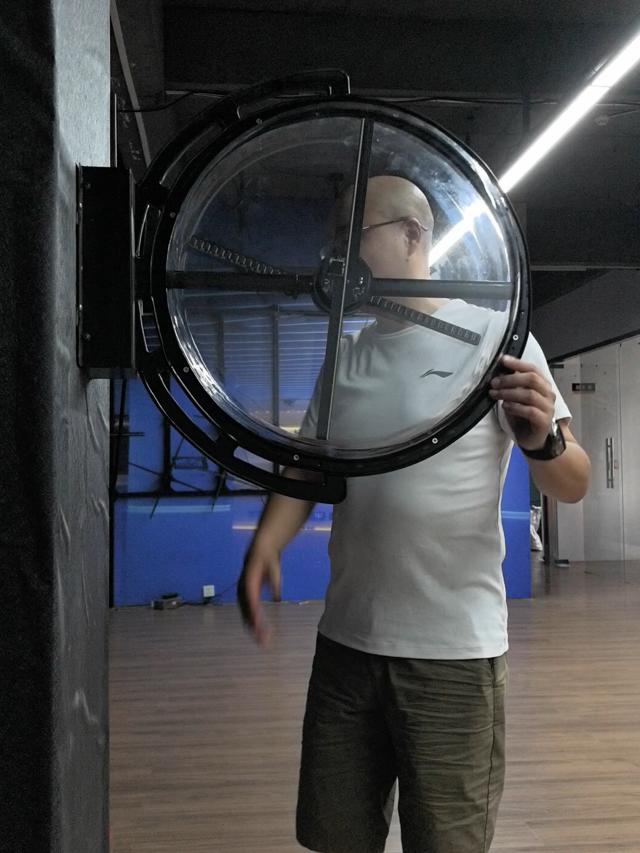 The Levitating Display #3D #ledfan #leddisplay #holographic #advertising #fyp