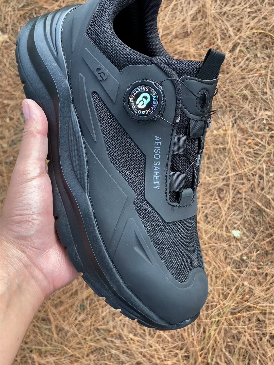 Sepatu kerja anti ribet! Dial System – tinggal putar, langsung kencang. #SepatuSafety #SepatuDialSystem #SepatuPria #RekomendasiSepatu #OOTDPria #SneakersHitam #SepatuHarian #SepatuNyaman #FYP