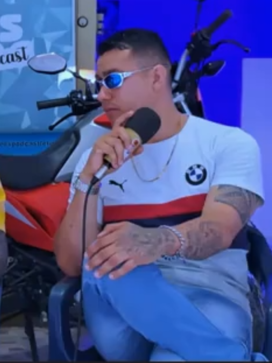 El pasado es pisado #reggaeton #pop #music #viral #confraternidad #leticia #amazonas #ayuda #talentotiktok #tiktok #fyp #trendin #explore #comedia #podcast #duet #moda #estilo #arte 