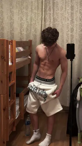 Should I cut or bulk ? - Dm me ABZ for 1:1 fitness coaching - God bless you all 🙏 - Please remember to follow ✅ and like ❤️  - #gym #sweatwithsash #rek #Fitness #viral #godfirst 