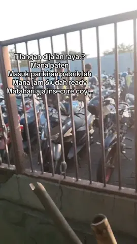 Tilangan polisi sampe masuk ke parkiran pabrik… Ini mah kaga wajar coy. #tilanganmeresahkan #tilangan #brebes #tanjung #ptbintangindokaryagemilang @semua 