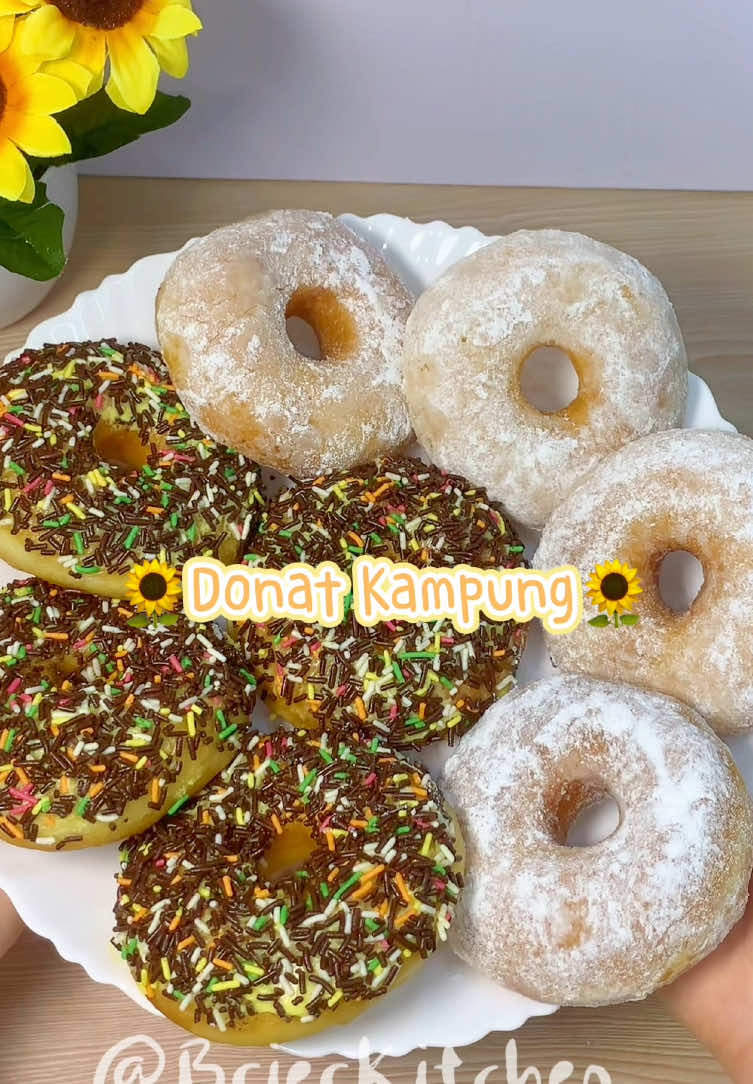 Donat Kampung tersimpel kalo males ngulen + cuma 5 bahan🙀🌻👇🏻 3 sdm gula pasir  1 sdt ragi 180 ml air hangat kuku 30 sdm terigu (300g) 3 sdm susu bubuk 1 sdm margarin  #donat #donatkampung #donattanpatelur #resepdonat #takaransendok #fyp #4u 
