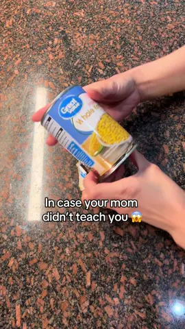Brilliant Life hack in your electricity and gas are cut off 😱#KitchenHacks #kitchentips #homhacks #poweroutage #advice #tipsandtricks #homhacks #kitchentips #cooking 