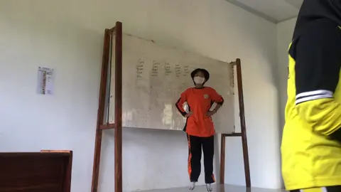 Students from eighth grade perform dance, jellyous@ILLIT  //EIGHT GRANDE🐳  #smpn2muarasamu #illit #jellyous #dance #dancechallenge #kpop #forclas8 #eighthgrande #trend #fyp #eightgrade #gasukaskip📵 #xybcafyp @Tirsa 